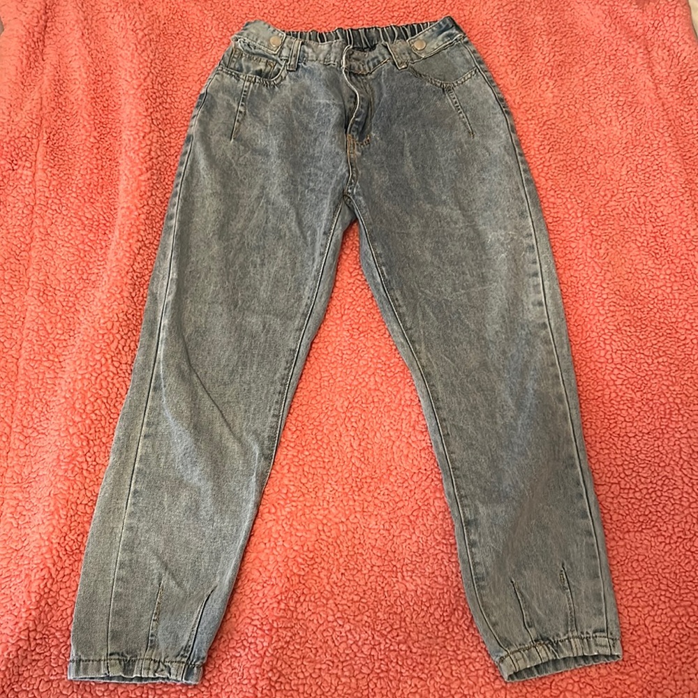 Women jeans Size: 4-6